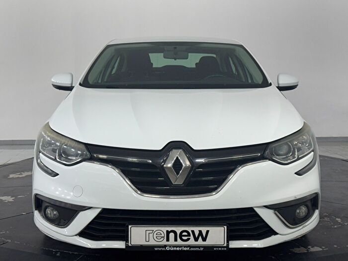 Renault Megane 1.5 BluedCi Touch EDC araç görseli 9