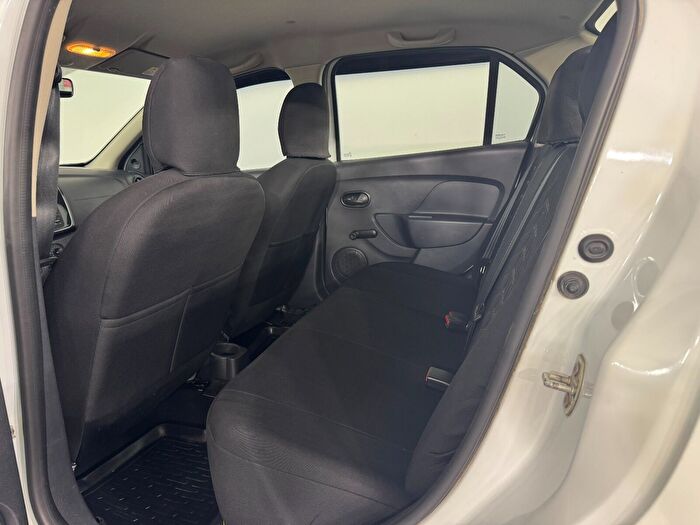 Renault Symbol 1.5 DCI Joy araç görseli 16
