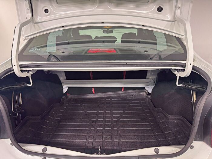 Renault Symbol 1.5 DCI Joy araç görseli 20