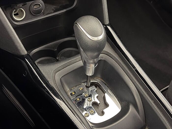 Peugeot 2008 1.5 BlueHDI Start&Stop Allure EAT6 araç görseli 26
