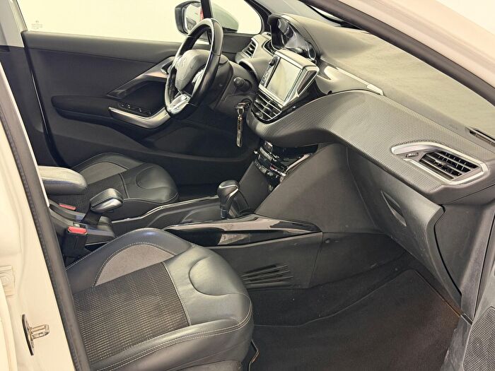 Peugeot 2008 1.5 BlueHDI Start&Stop Allure EAT6 araç görseli 12