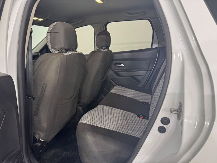 Dacia Duster 1.0 Tce Comfort araç görseli 15