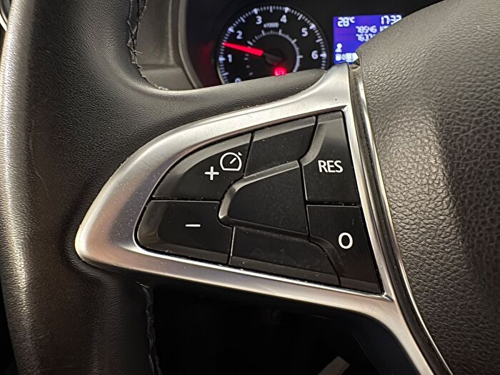 Dacia Duster 1.0 Tce Comfort araç görseli 18