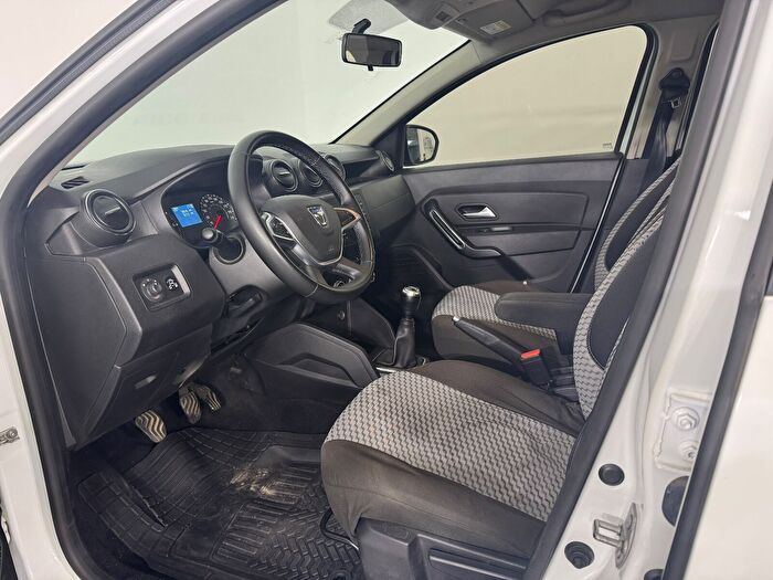 Dacia Duster 1.0 Tce Comfort araç görseli 14