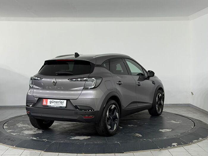 RENAULT CAPTUR TECHNO MİLD HYBRİD EDC 140 HP araç görseli 6