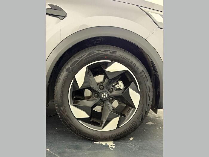 RENAULT CAPTUR TECHNO MİLD HYBRİD EDC 140 HP araç görseli 30