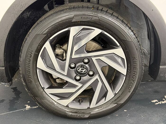 Hyundai Bayon 1.0 T-GDI Jump GSRII araç görseli 28
