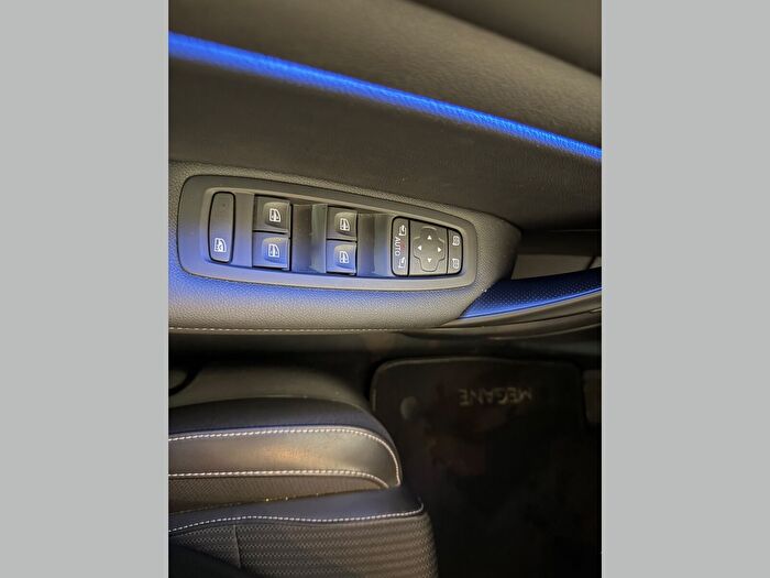 Renault Megane Sedan 1.3 TCe Icon EDC araç görseli 27