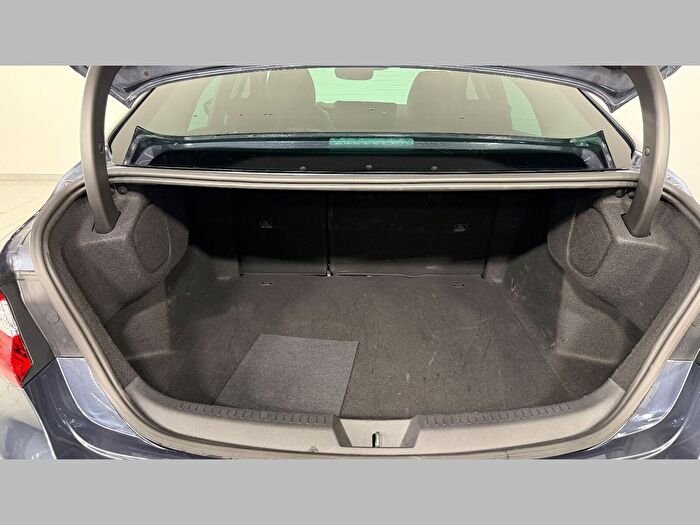 Renault Megane Sedan 1.3 TCe Icon EDC araç görseli 29
