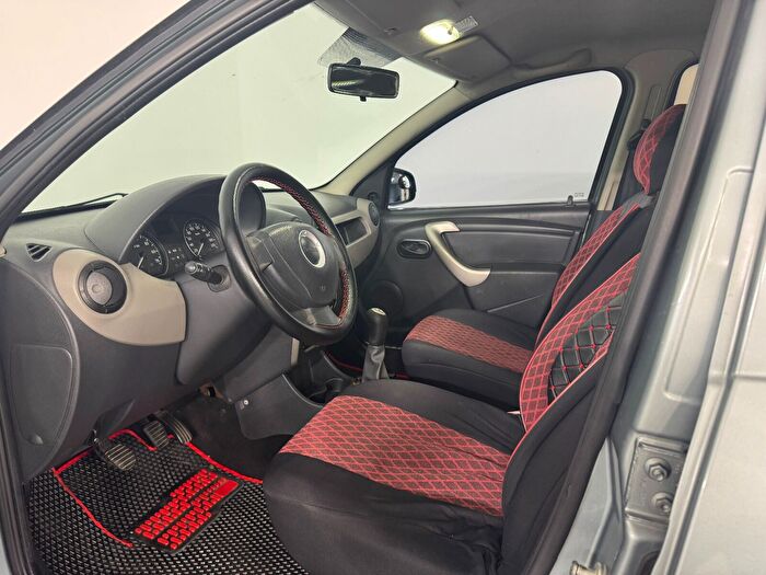 Dacia Sandero 1.4 Ambiance araç görseli 13