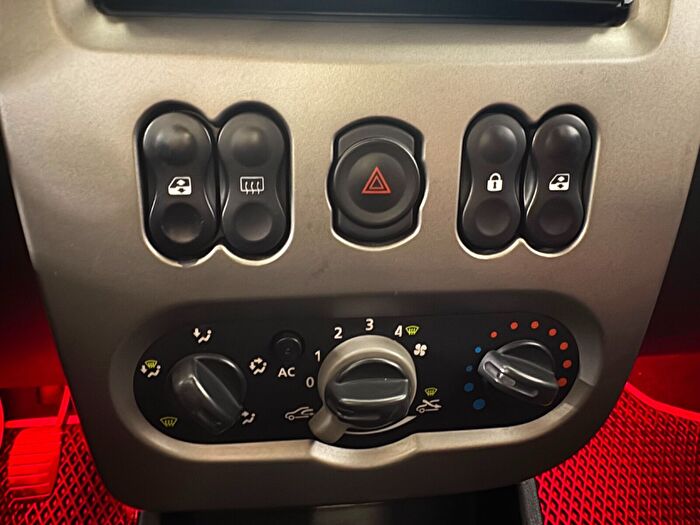 Dacia Sandero 1.4 Ambiance araç görseli 18