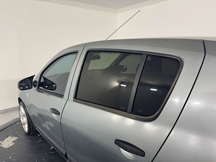 Dacia Sandero 1.4 Ambiance araç görseli 9