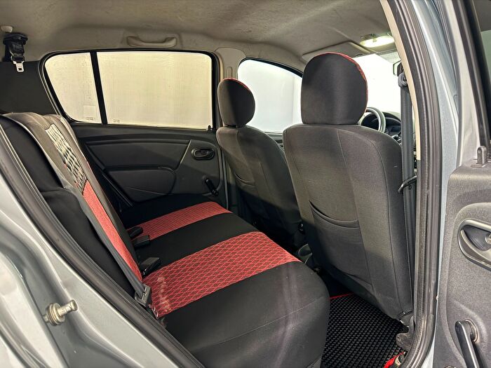 Dacia Sandero 1.4 Ambiance araç görseli 16
