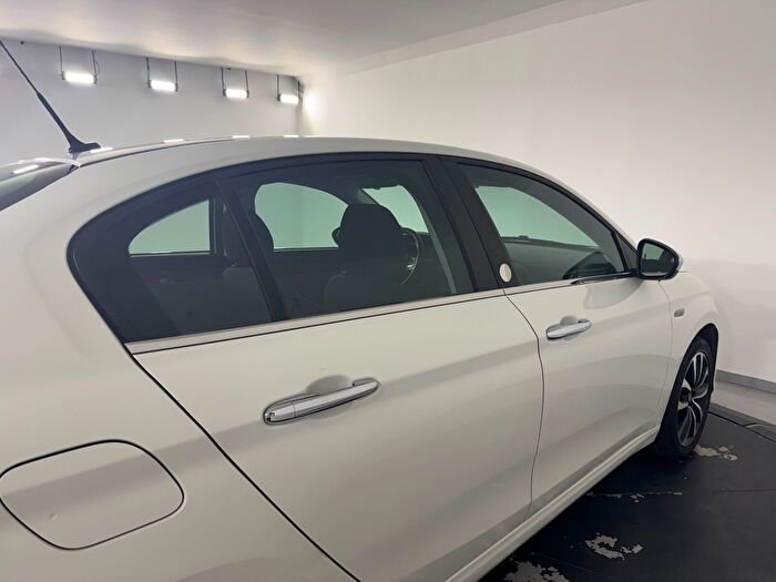 Fiat Egea 1.4 Fire Mirror araç görseli 10
