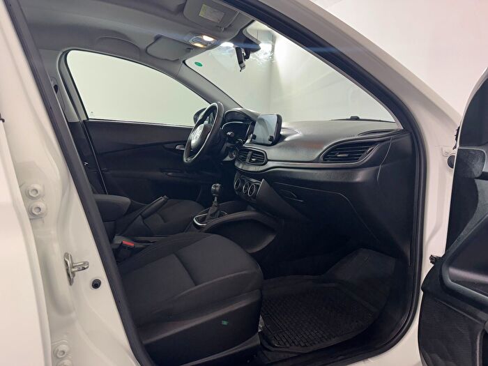 Fiat Egea 1.4 Fire Mirror araç görseli 13
