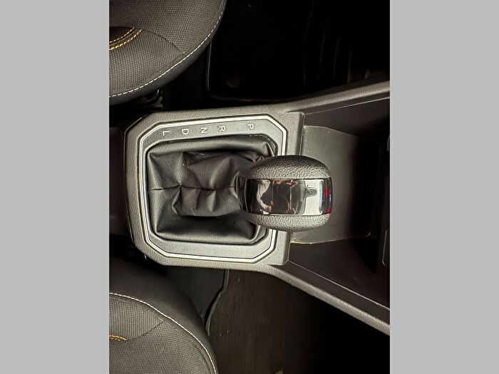 Dacia Sandero Stepway 1.0 TCE Expression CVT araç görseli 25