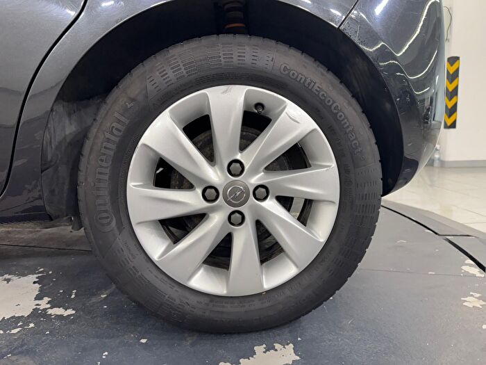 Opel Corsa 1.4 Start&Stop Enjoy Otomatik araç görseli 29