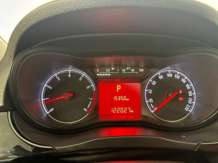 Opel Corsa 1.4 Start&Stop Enjoy Otomatik araç görseli 18
