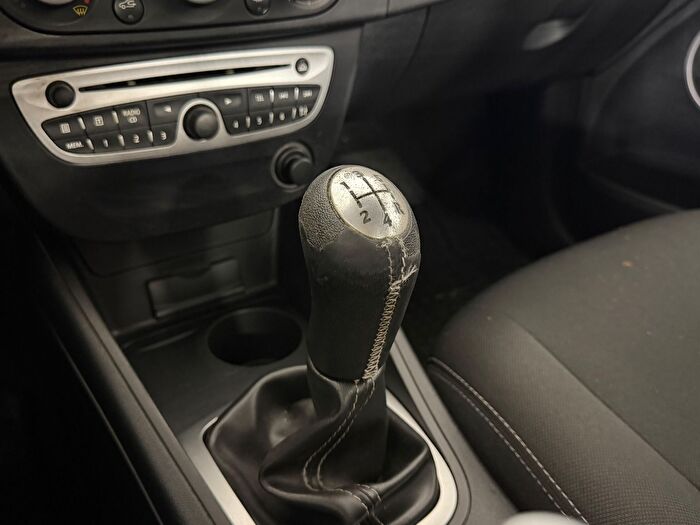 Renault Fluence 1.5 DCI Extreme araç görseli 20