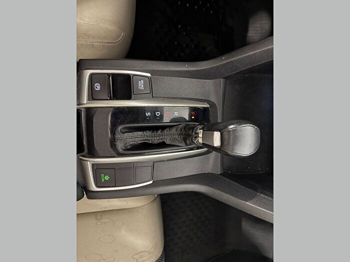 Honda Civic Sedan 1.6 i-VTEC Eco Elegance araç görseli 28