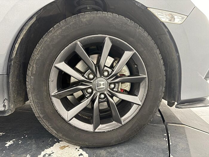 Honda Civic Sedan 1.6 i-VTEC Eco Elegance araç görseli 32