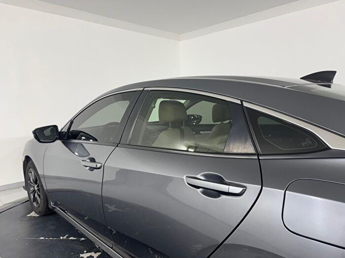 Honda Civic Sedan 1.6 i-VTEC Eco Elegance araç görseli 10