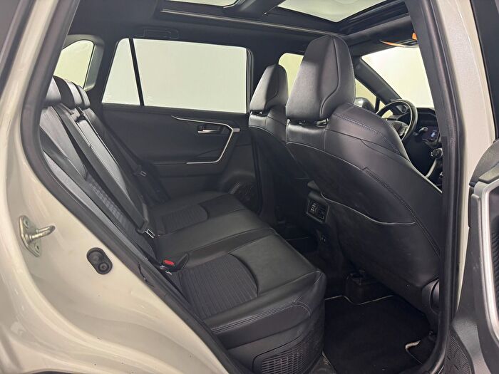 Toyota RAV4 14