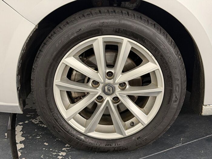 Renault Megane 1.5 BluedCi Touch EDC araç görseli 27