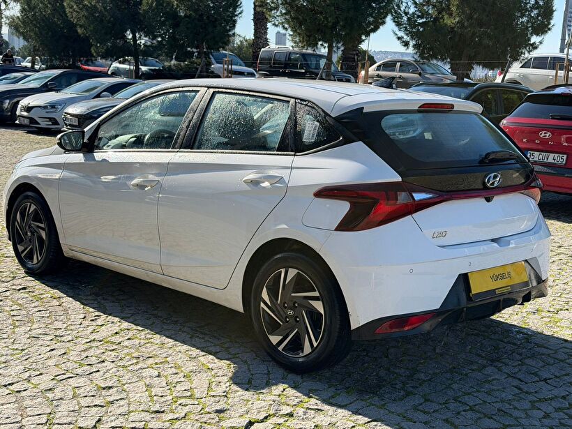 2023 Benzin Otomatik Hyundai i20 Beyaz Yükseliş Nakil Araçları Turizm Ticaret ve Sanayi Anonim Şirketi
