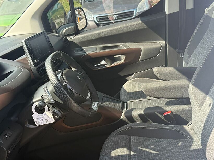 2023 Dizel Otomatik Peugeot Rifter Beyaz Yükseliş Nakil Araçları Turizm Ticaret ve Sanayi Anonim Şirketi