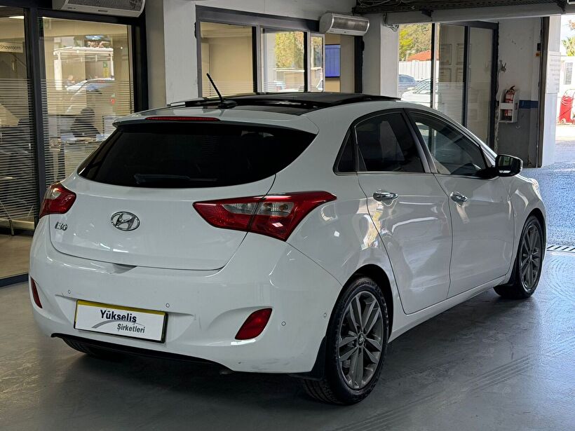 2016 Benzin Manuel Hyundai i30 Beyaz Yükseliş Nakil Araçları Turizm Ticaret ve Sanayi Anonim Şirketi