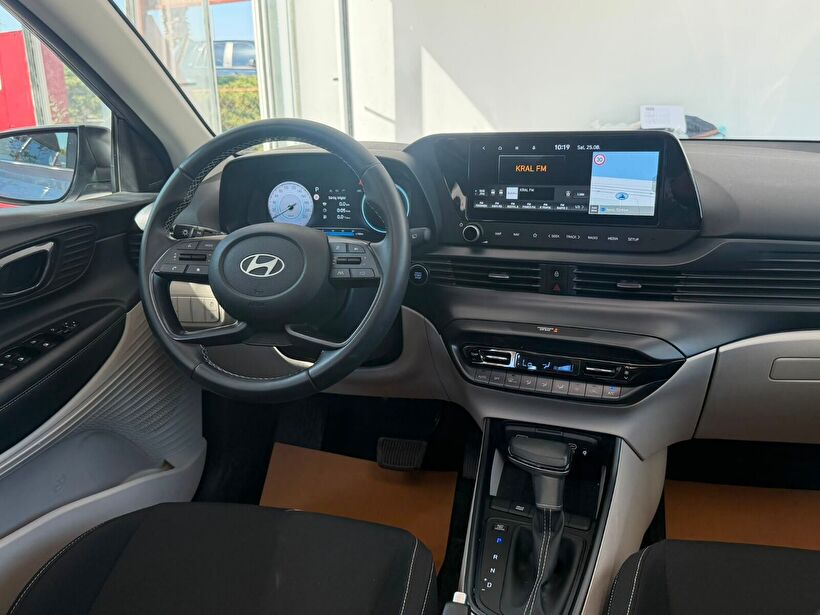 2025 Benzin Otomatik Hyundai i20 Mavi Yükseliş Nakil Araçları Turizm Ticaret ve Sanayi Anonim Şirketi