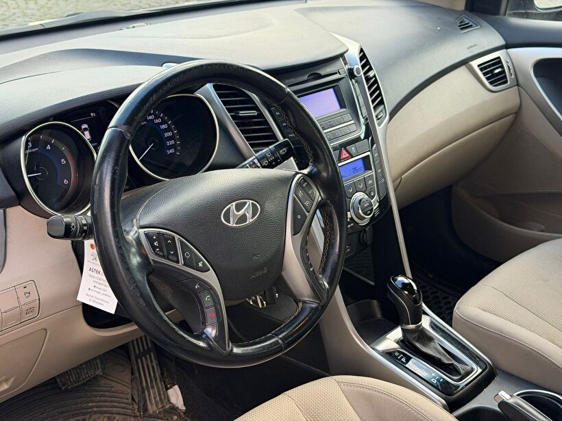 2013 Dizel Otomatik Hyundai i30 Gri Yükseliş Nakil Araçları Turizm Ticaret ve Sanayi Anonim Şirketi