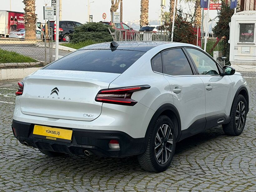 2023 Benzin Otomatik Citroen C4 X Beyaz Yükseliş Nakil Araçları Turizm Ticaret ve Sanayi Anonim Şirketi