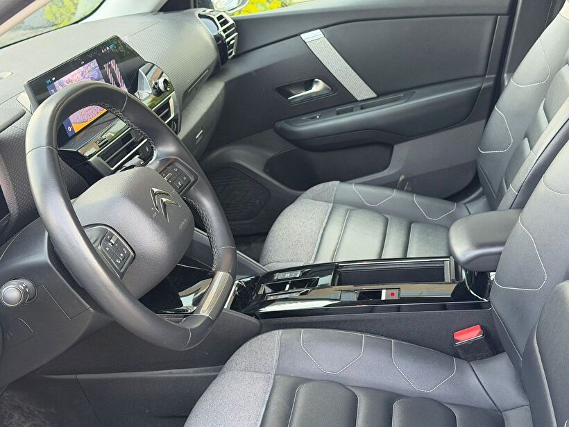 2023 Benzin Otomatik Citroen C4 X Beyaz Yükseliş Nakil Araçları Turizm Ticaret ve Sanayi Anonim Şirketi