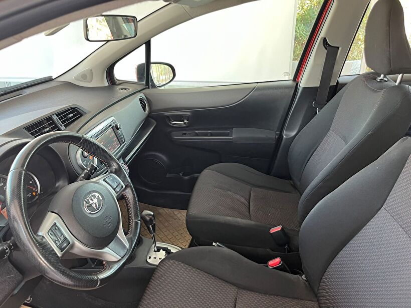 2013 Benzin Otomatik Toyota Yaris Kırmızı Yükseliş Nakil Araçları Turizm Ticaret ve Sanayi Anonim Şirketi