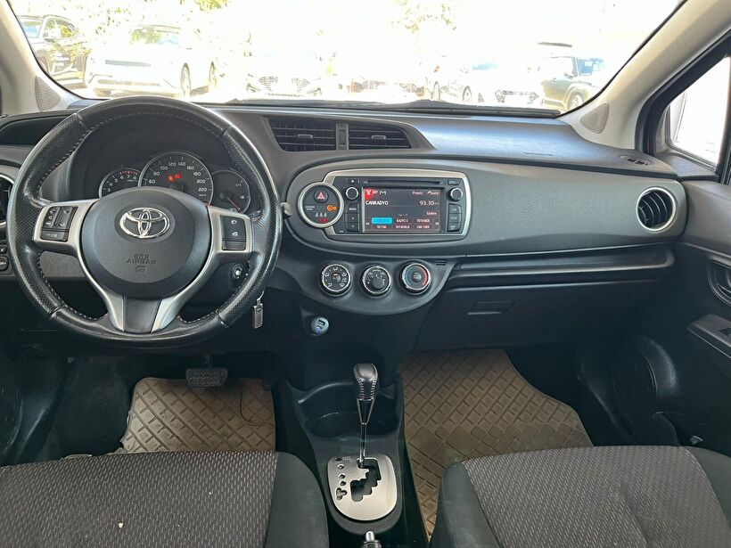 2013 Benzin Otomatik Toyota Yaris Kırmızı Yükseliş Nakil Araçları Turizm Ticaret ve Sanayi Anonim Şirketi