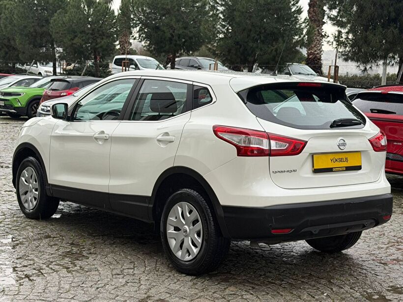 2015 Dizel Otomatik Nissan Qashqai Beyaz Yükseliş Nakil Araçları Turizm Ticaret ve Sanayi Anonim Şirketi