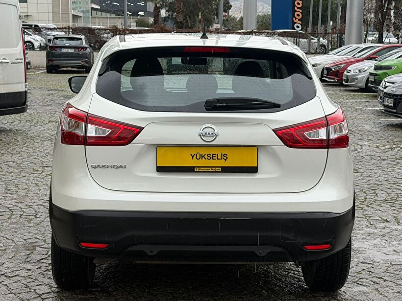 2015 Dizel Otomatik Nissan Qashqai Beyaz Yükseliş Nakil Araçları Turizm Ticaret ve Sanayi Anonim Şirketi