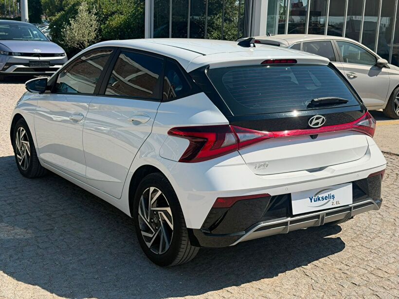 2023 Benzin Otomatik Hyundai i20 Beyaz Yükseliş Nakil Araçları Turizm Ticaret ve Sanayi Anonim Şirketi