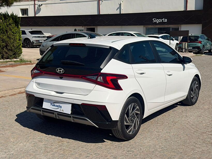 2023 Benzin Otomatik Hyundai i20 Beyaz Yükseliş Nakil Araçları Turizm Ticaret ve Sanayi Anonim Şirketi