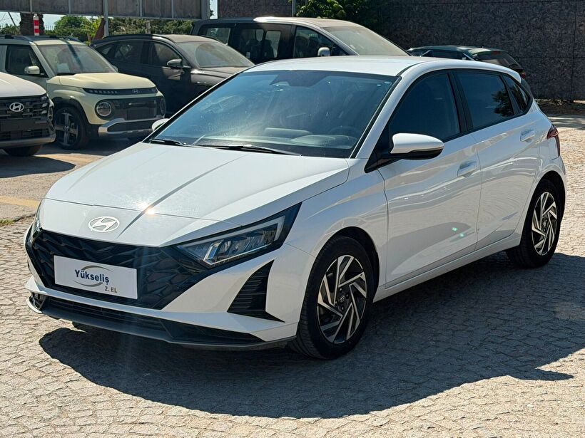 2023 Benzin Otomatik Hyundai i20 Beyaz Yükseliş Nakil Araçları Turizm Ticaret ve Sanayi Anonim Şirketi