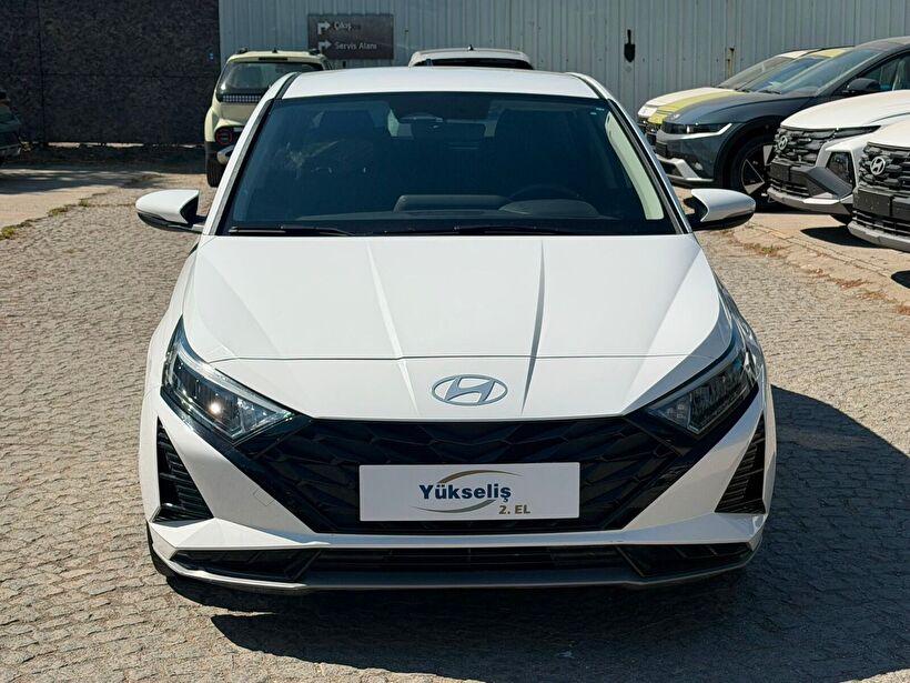2023 Benzin Otomatik Hyundai i20 Beyaz Yükseliş Nakil Araçları Turizm Ticaret ve Sanayi Anonim Şirketi