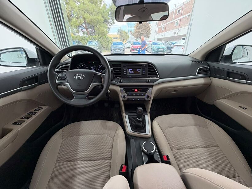 2018 Benzin Manuel Hyundai Elantra Beyaz Yükseliş Nakil Araçları Turizm Ticaret ve Sanayi Anonim Şirketi