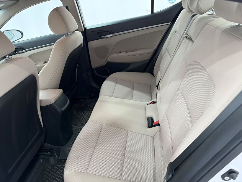 2018 Benzin Manuel Hyundai Elantra Beyaz Yükseliş Nakil Araçları Turizm Ticaret ve Sanayi Anonim Şirketi