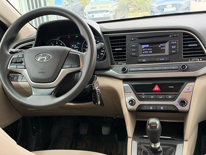 2018 Benzin Manuel Hyundai Elantra Beyaz Yükseliş Nakil Araçları Turizm Ticaret ve Sanayi Anonim Şirketi