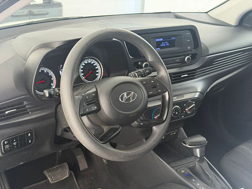 2023 Benzin Otomatik Hyundai i20 Beyaz Yükseliş Nakil Araçları Turizm Ticaret ve Sanayi Anonim Şirketi