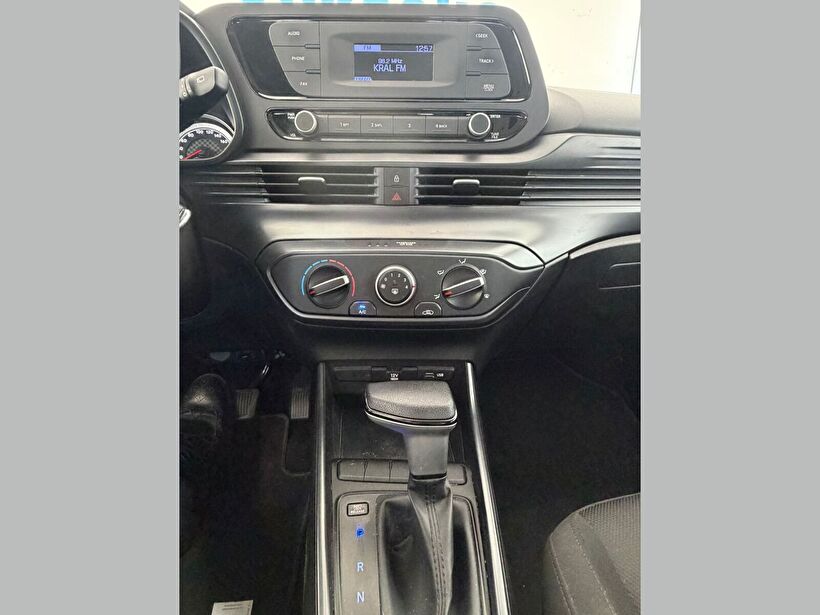 2023 Benzin Otomatik Hyundai i20 Beyaz Yükseliş Nakil Araçları Turizm Ticaret ve Sanayi Anonim Şirketi