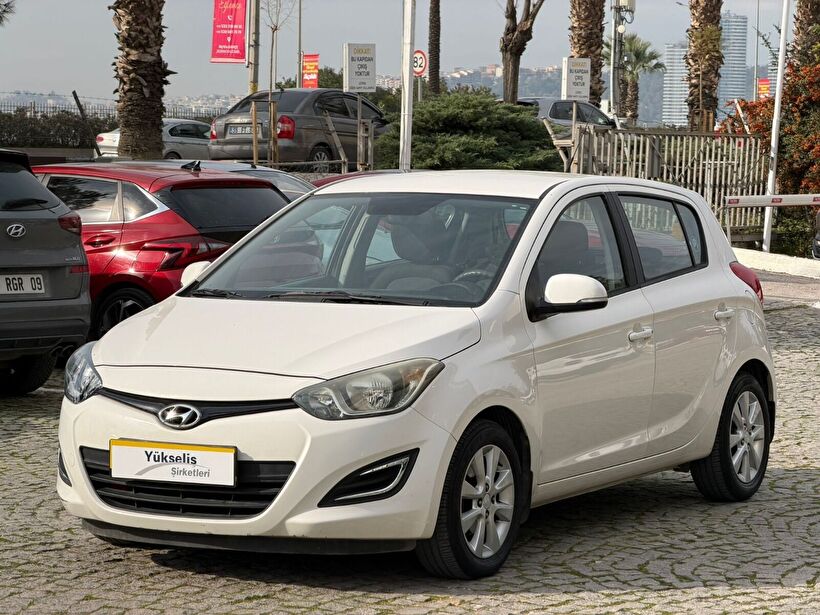 2013 Benzin Manuel Hyundai i20 Beyaz Yükseliş Nakil Araçları Turizm Ticaret ve Sanayi Anonim Şirketi