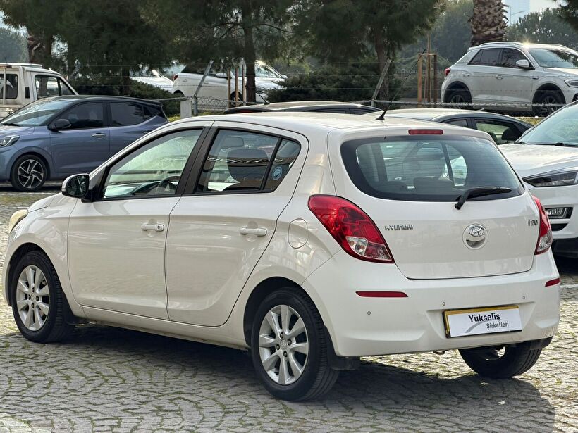 2013 Benzin Manuel Hyundai i20 Beyaz Yükseliş Nakil Araçları Turizm Ticaret ve Sanayi Anonim Şirketi